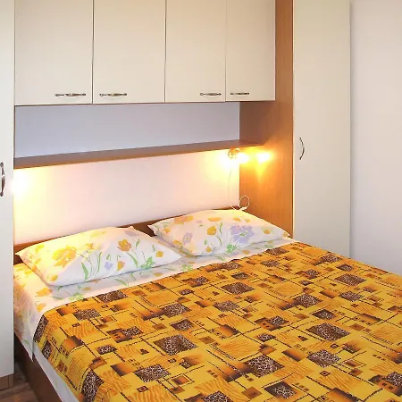 Haus Nensy 102s Apartament Kukljica